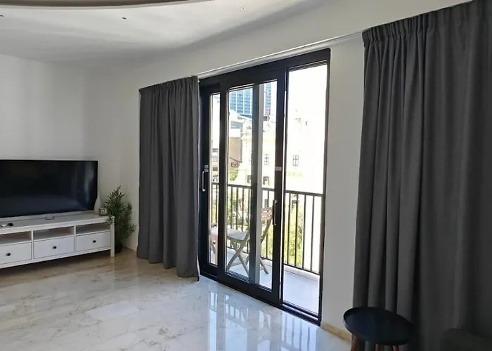 Luxury Garden View At Spinola Bay St Julians